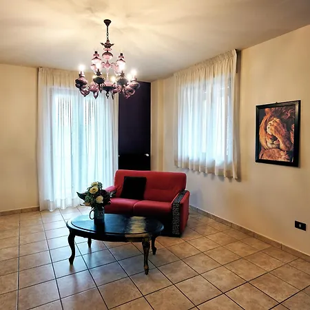 Apartment Spacious Vintage Style